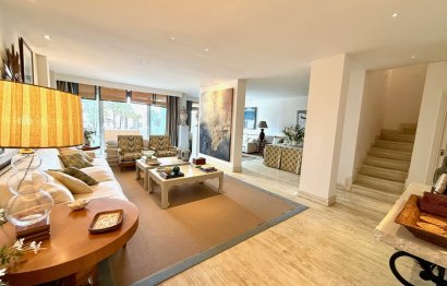 Resale - Apartment - Penthouse - Estepona - Estepona Centro