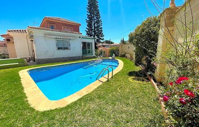 Resale - House - Detached Villa - Benalmádena - Benalmadena Costa