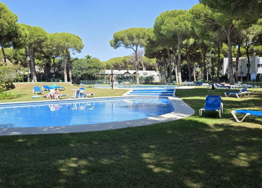 Resale - House - Townhouse - Estepona - Benamara