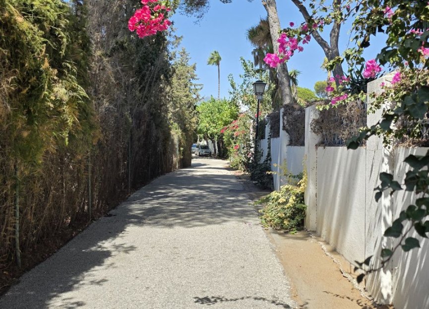 Resale - House - Townhouse - Estepona - Benamara