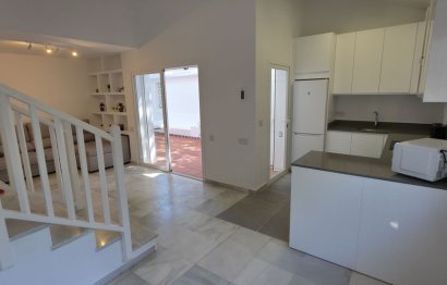 Resale - House - Townhouse - Estepona - Benamara