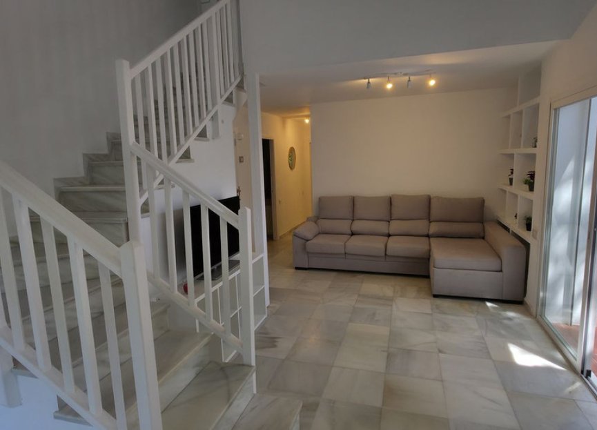 Resale - House - Townhouse - Estepona - Benamara