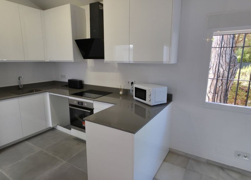 Resale - House - Townhouse - Estepona - Benamara