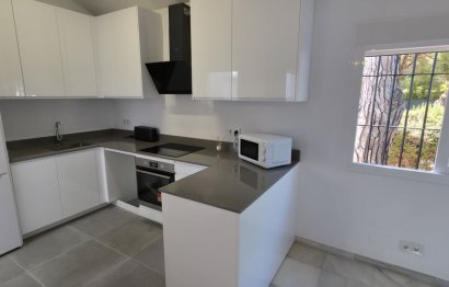 Resale - House - Townhouse - Estepona - Benamara