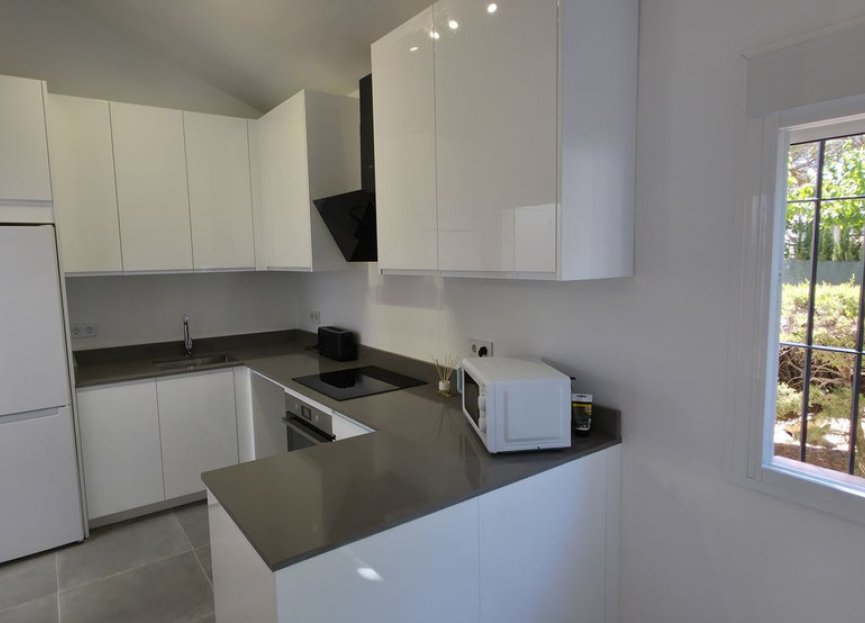 Resale - House - Townhouse - Estepona - Benamara