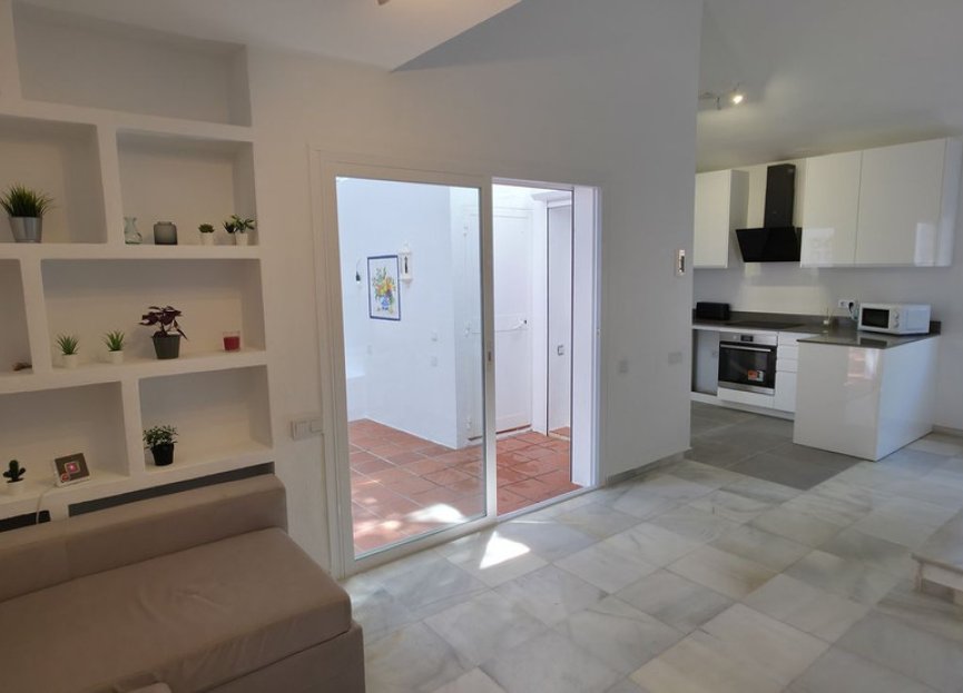 Resale - House - Townhouse - Estepona - Benamara