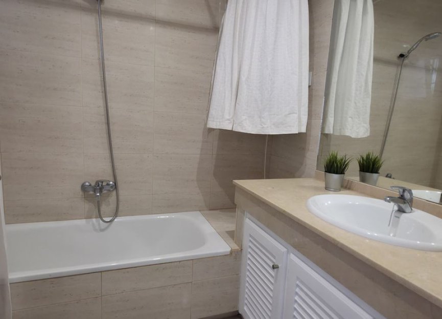 Resale - House - Townhouse - Estepona - Benamara