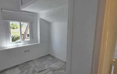 Resale - House - Townhouse - Estepona - Benamara