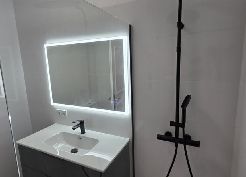 Resale - House - Townhouse - Estepona - Benamara