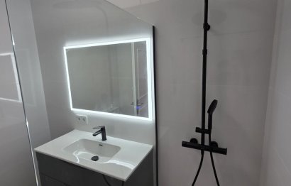 Resale - House - Townhouse - Estepona - Benamara