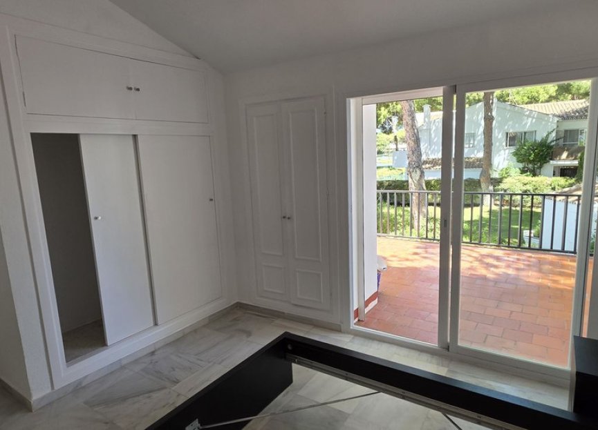 Resale - House - Townhouse - Estepona - Benamara