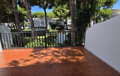 Resale - House - Townhouse - Estepona - Benamara