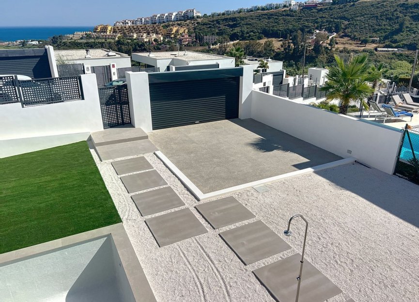 Resale - House - Detached Villa - Manilva - Manilva Centro