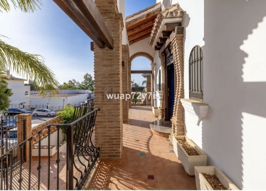 Resale - House - Detached Villa - Benalmádena - Benalmadena Centro