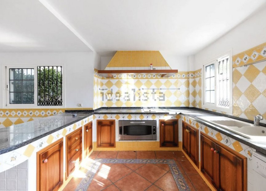 Resale - House - Detached Villa - Benalmádena - Benalmadena Centro