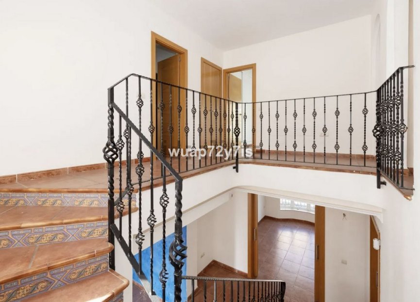 Resale - House - Detached Villa - Benalmádena - Benalmadena Centro