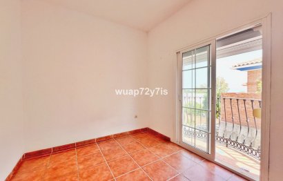 Resale - House - Detached Villa - Benalmádena - Benalmadena Centro