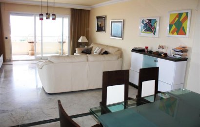 Resale - Apartment - Middle Floor Apartment - Marbella - Puerto Banús