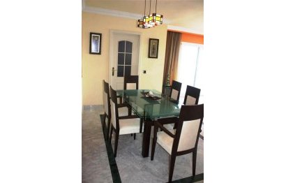 Resale - Apartment - Middle Floor Apartment - Marbella - Puerto Banús