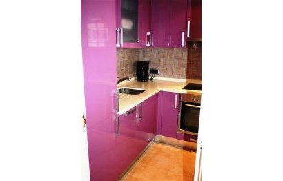 Resale - Apartment - Middle Floor Apartment - Marbella - Puerto Banús