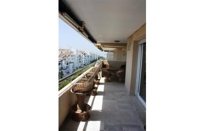 Resale - Apartment - Middle Floor Apartment - Marbella - Puerto Banús