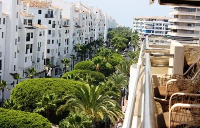 Resale - Apartment - Middle Floor Apartment - Marbella - Puerto Banús