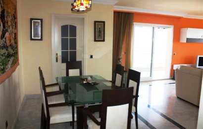 Resale - Apartment - Middle Floor Apartment - Marbella - Puerto Banús