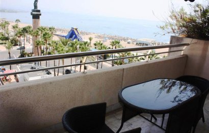 Resale - Apartment - Middle Floor Apartment - Marbella - Puerto Banús