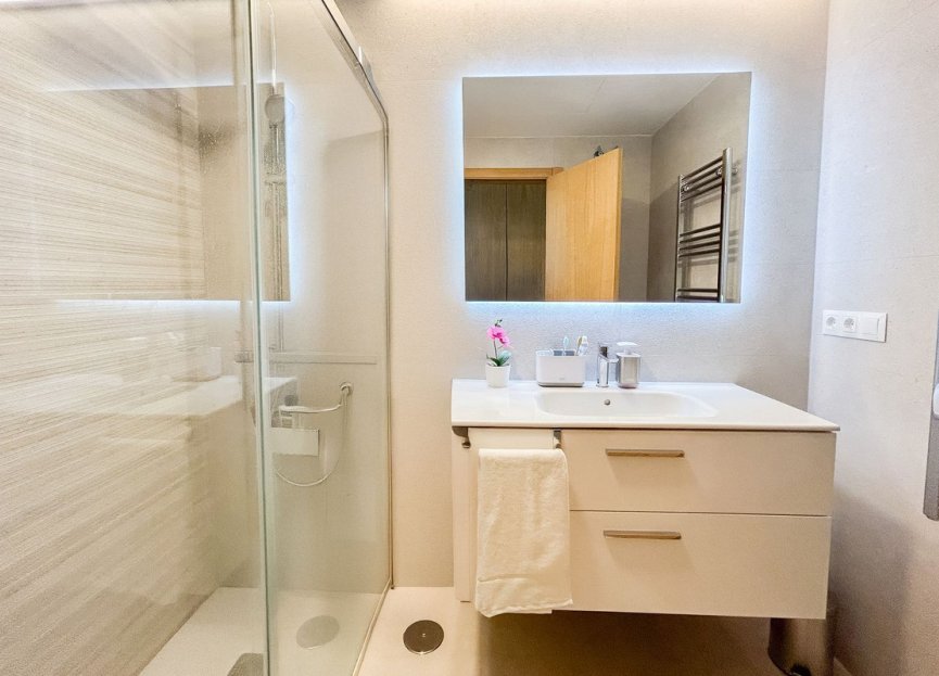 Resale - Apartment - Middle Floor Apartment - Casares - Casares Centro