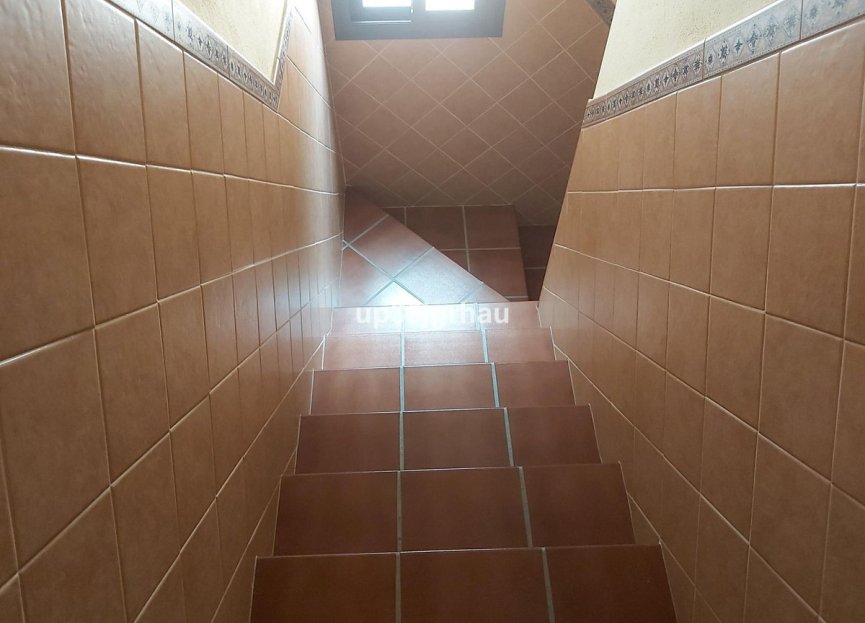 Resale - House - Detached Villa - Estepona - Estepona Centro