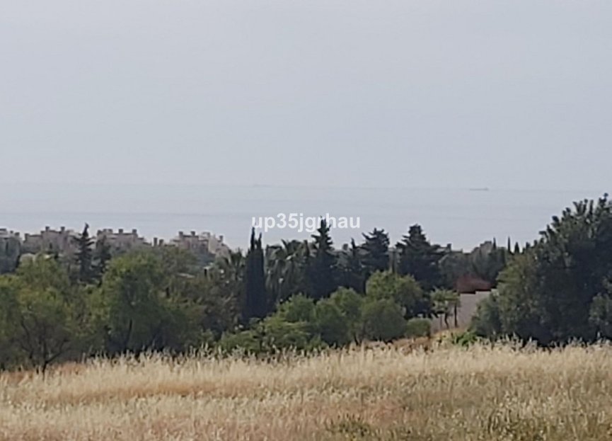 Resale - House - Detached Villa - Estepona - Estepona Centro