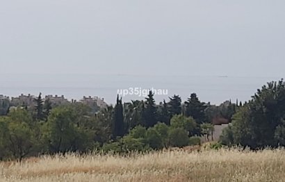 Resale - House - Detached Villa - Estepona - Estepona Centro