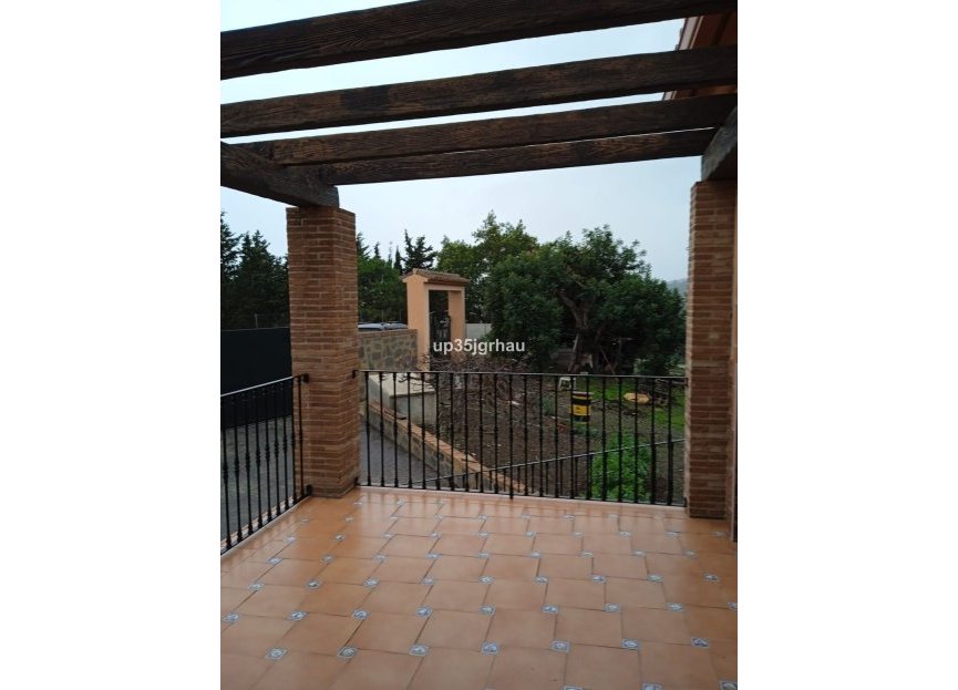 Resale - House - Detached Villa - Estepona - Estepona Centro