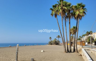 Resale - House - Detached Villa - Estepona - Estepona Centro