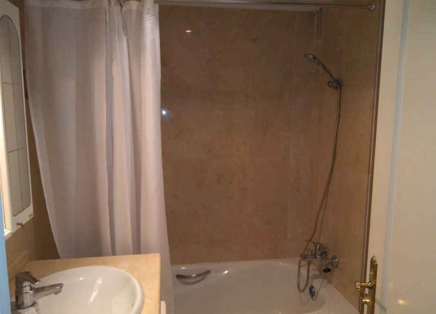 Resale - Apartment - Middle Floor Apartment - Marbella - Marbella Centro