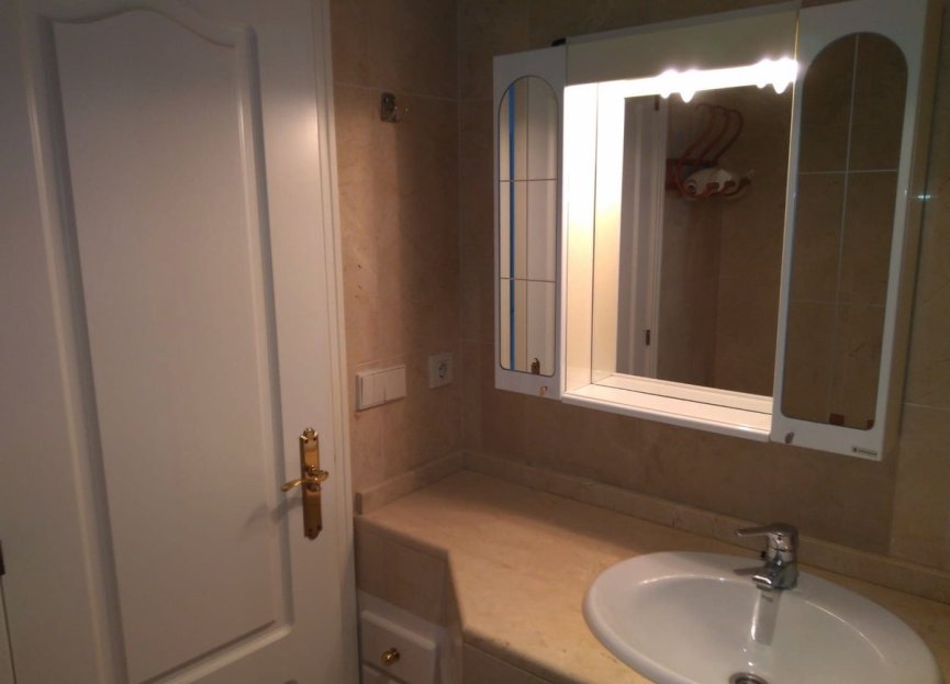 Resale - Apartment - Middle Floor Apartment - Marbella - Marbella Centro