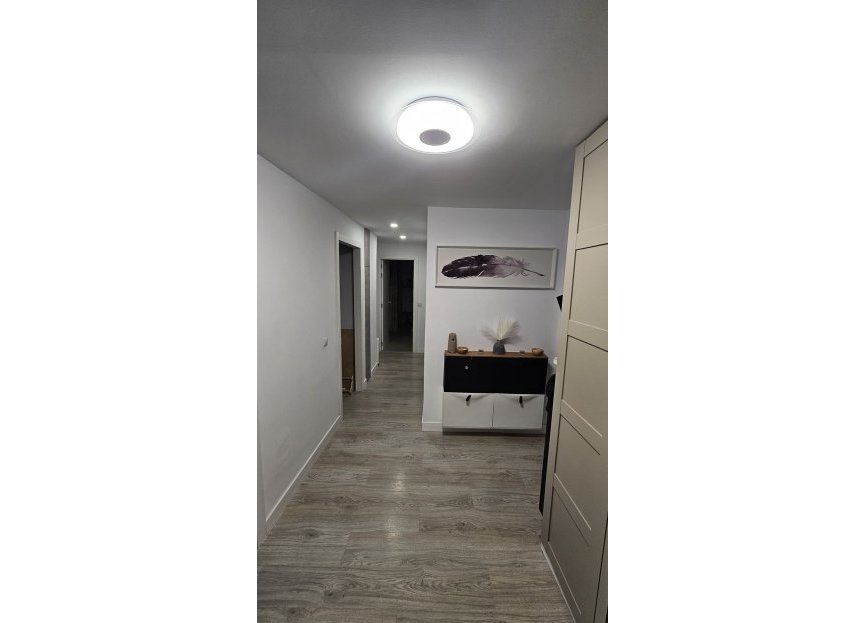 Resale - Ground floor apartment - Estepona - Estepona Centro