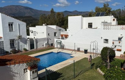 Resale - House - Townhouse - Estepona - Estepona Centro