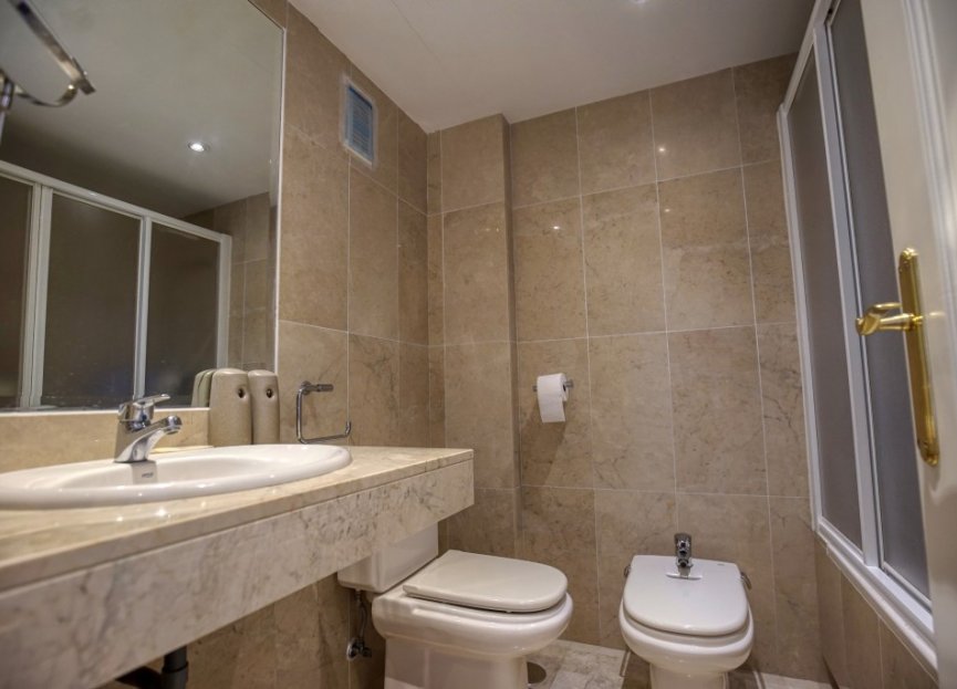 Resale - Apartment - Middle Floor Apartment - Marbella - Nueva Andalucia