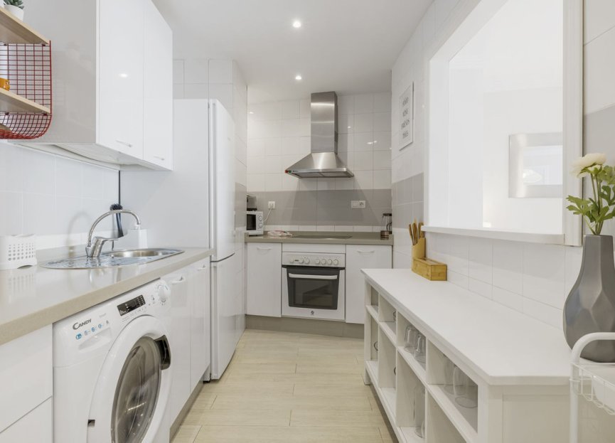 Resale - Apartment - Middle Floor Apartment - Marbella - Marbella Centro