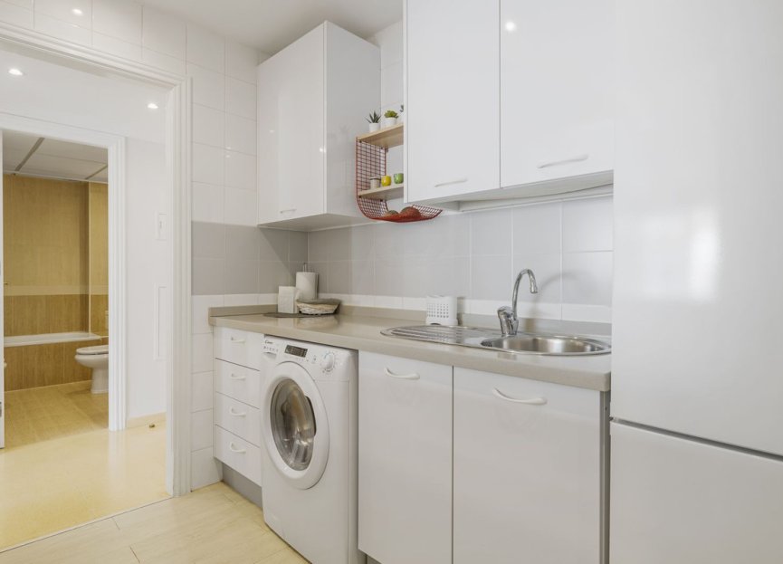 Resale - Apartment - Middle Floor Apartment - Marbella - Marbella Centro