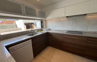 Resale - House - Detached Villa - Fuengirola - Fuengirola Centro