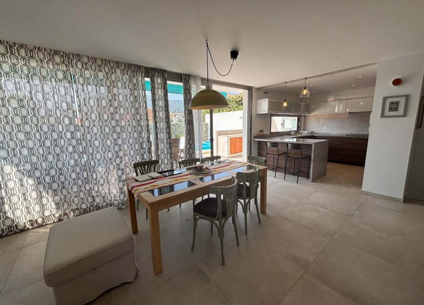 Resale - House - Detached Villa - Fuengirola - Fuengirola Centro