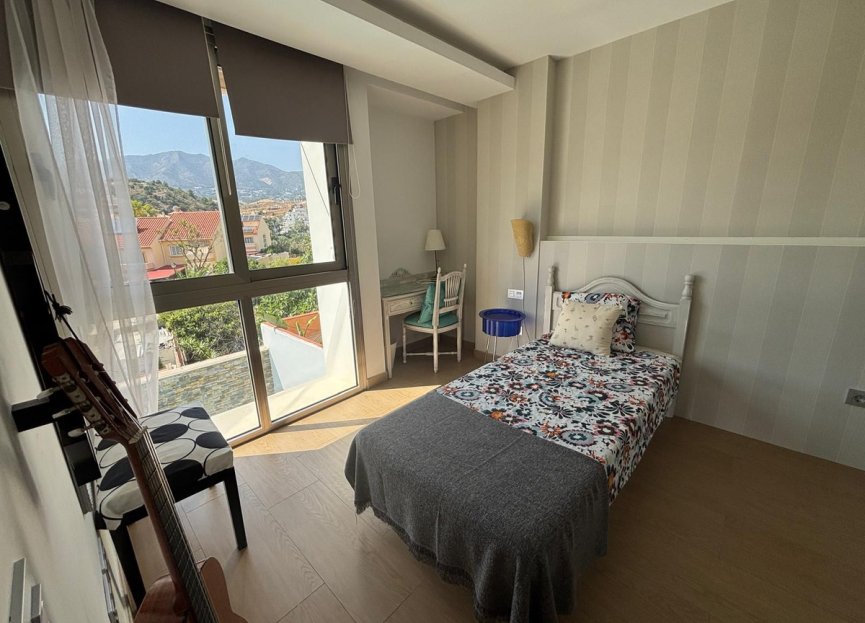 Resale - House - Detached Villa - Fuengirola - Fuengirola Centro