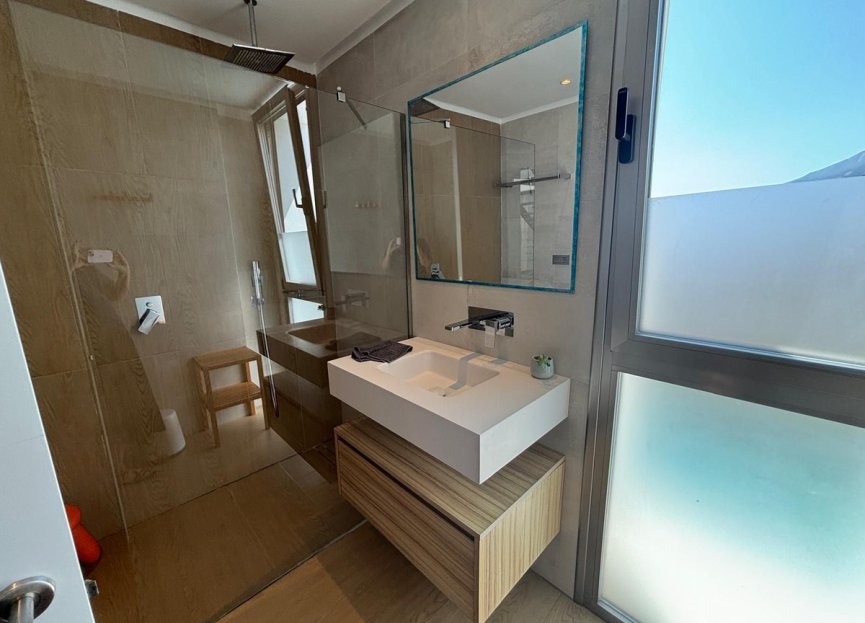 Resale - House - Detached Villa - Fuengirola - Fuengirola Centro