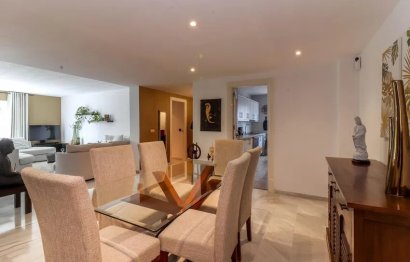 Resale - Apartment - Middle Floor Apartment - Marbella - Nueva Andalucia