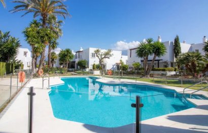 Resale - Apartment - Middle Floor Apartment - Marbella - Nueva Andalucia