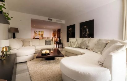 Resale - Apartment - Middle Floor Apartment - Marbella - Nueva Andalucia