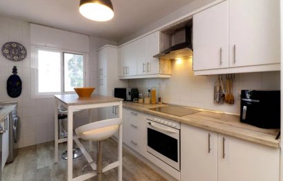 Resale - Apartment - Middle Floor Apartment - Marbella - Nueva Andalucia