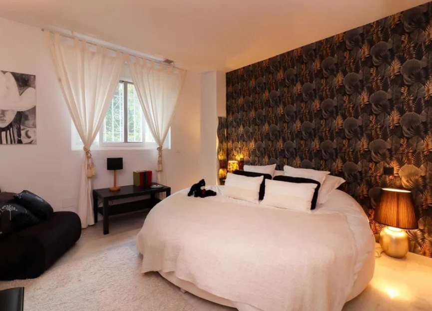 Resale - Apartment - Middle Floor Apartment - Marbella - Nueva Andalucia